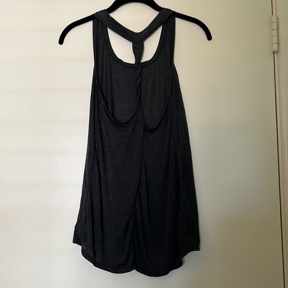 GapFit Grey Tank Top - Picture 2 of 3